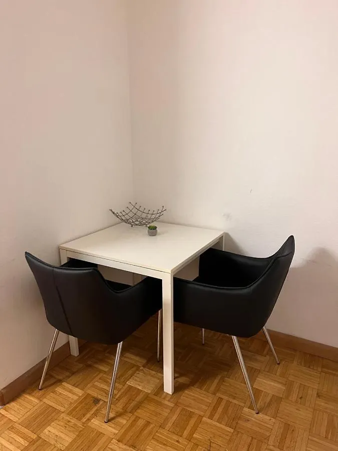 Easyroombasel 0*, Basel Switzerland